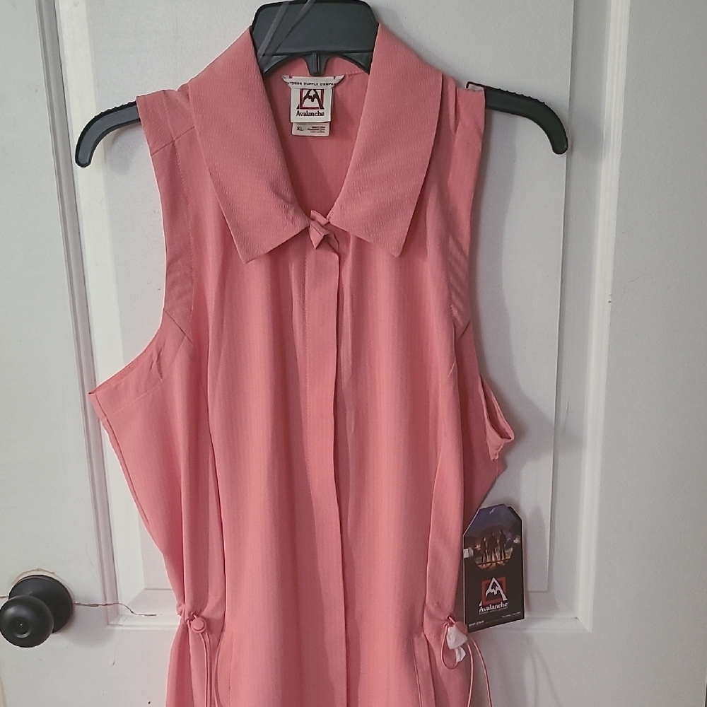 NWT Avalanche Textured Stretch Woven Polo Dress